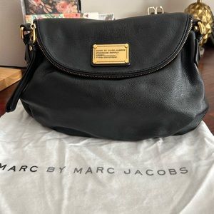 MARC BY MARC JACOBS Classic Q Natasha Large Black Pebbled Leather Crossbody Bag